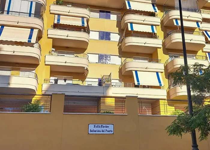 Cozy Apartment Overlooking Estepona\'S Marina!