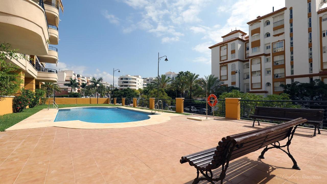 Cozy Overlooking Estepona's Marina! Apartament