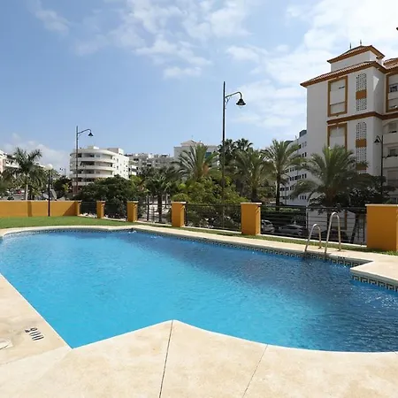 Cozy Apartment Overlooking Estepona'S Marina! Exterior photo